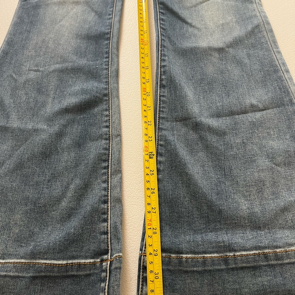 Judy Blue Medium Blue Flare Jeans - Faded Wash - Picture 7 of 7